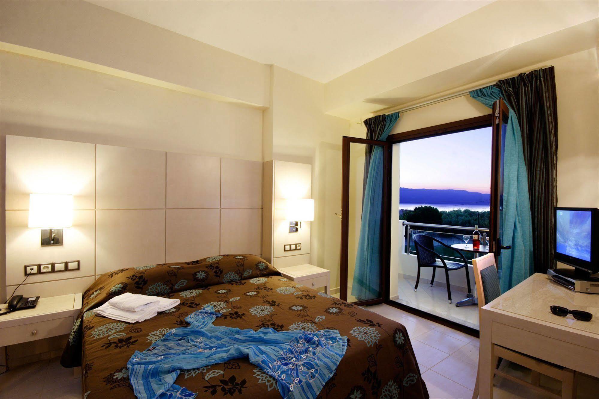 Theros Hotel Tavronitis  Exterior photo